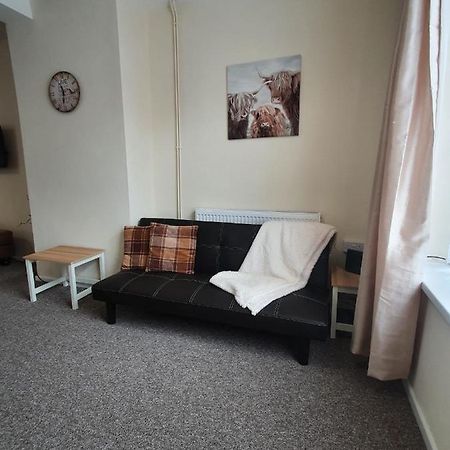 2 Bed House, Contractors & Holiday Guests Welcomed Dowlais Exterior photo